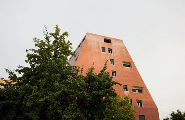 Apartmenthaus von baukuh in Tirana, Photo: Giovanna Silva