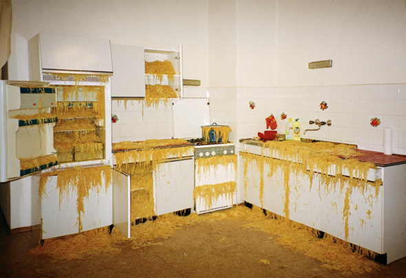 Marlene Haring, Heute bleibt die Küche kalt, wir gehen in den Wienerwald, 2004