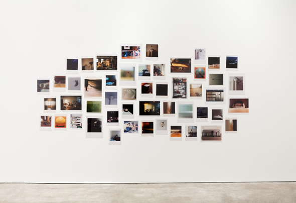 50 Photographs, 2003, Installationsansicht American Fine Arts Co., New York, Courtesy Murray Guy, New York
