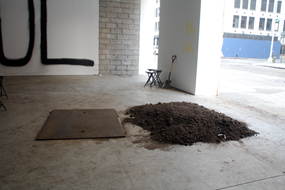 untitled 2011 (the way things go), 2011, Ausstellungsansicht »Fear Eats the Soul«, Gavin Brown's enterprise, New York 2011, Courtesy of the artist and Gavin Brown's enterprise