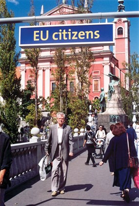 Sejla Kameric, EU/Others, Intervention im öffentlichen Raum Manifesta 3, Ljubljana 2000