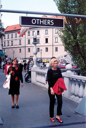 Sejla Kameric, EU/Others, Intervention im öffentlichen Raum Manifesta 3, Ljubljana 2000